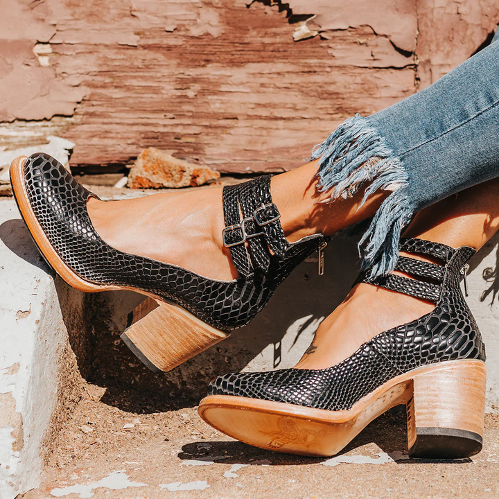 CAELINA | Vintage-Inspired Heels
